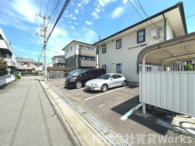 フォブールタウン南田宮Cの駐車場|駐車場に車を止められます
