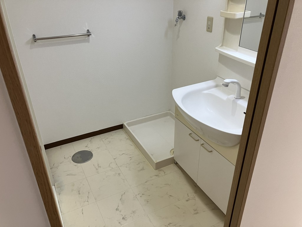 グランドシャリオの洗面所