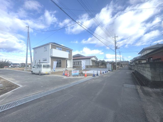 新築　渋川市半田5期　2号棟の前面道路含む現地写真|現地写真　南側接道幅員約4.8ｍ