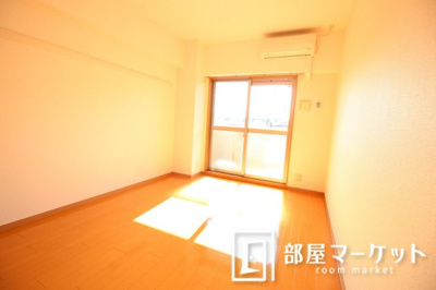 【洋室】 | サンセリテ・うえの | 同型タイプ