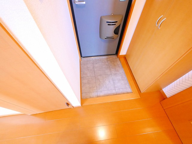 リビングタウン南生駒　Ｂ棟の玄関