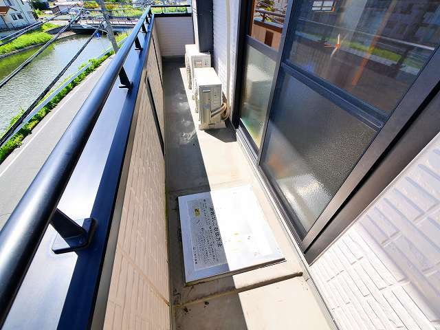 リビングタウン南生駒　Ｂ棟のバルコニー