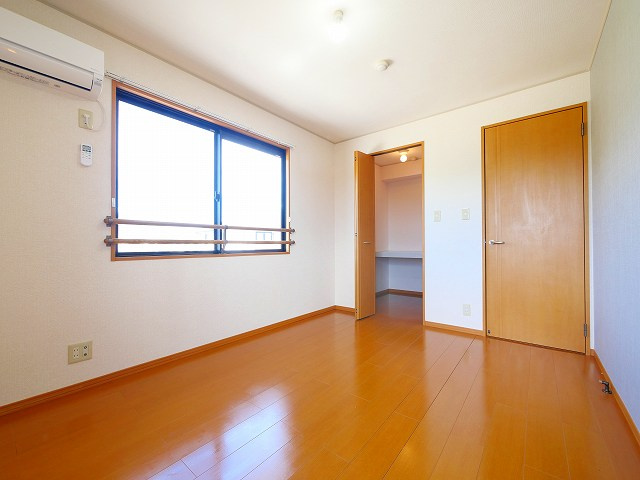 リビングタウン南生駒　Ｂ棟の洋室