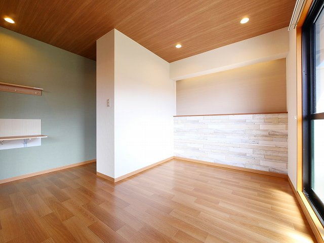 リビングタウン南生駒　Ｂ棟の洋室