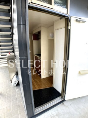 【玄関】 | 西岡崎駅前アール | 明るい玄関です