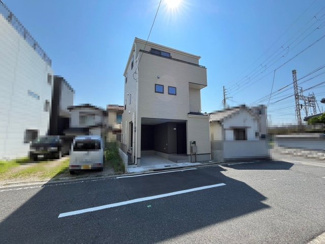 【前面道路含む現地写真】 | 浜寺石津町中５丁　中古一戸建 | 前面道路含む現地写真です