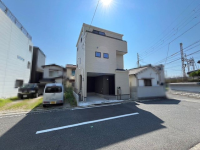 【前面道路含む現地写真】 | 浜寺石津町中５丁　中古一戸建 | 前面道路含む現地写真です