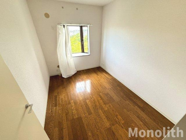 いぶき野３丁目９号棟の洋室