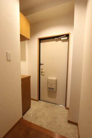 ピースフルプレイスの玄関