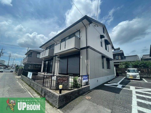 ファミール三嶋