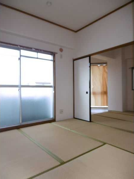 フルーヴェ1番館の和室