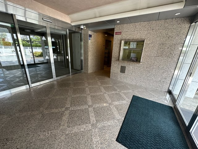 アンビエント枚方公園のエントランス|エントランスです