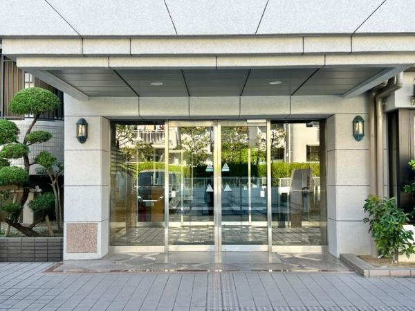 アンビエント枚方公園のエントランス|エントランス