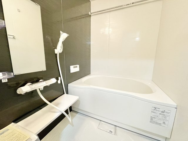 アンビエント枚方公園の浴室|落ち着いた空間のお風呂です