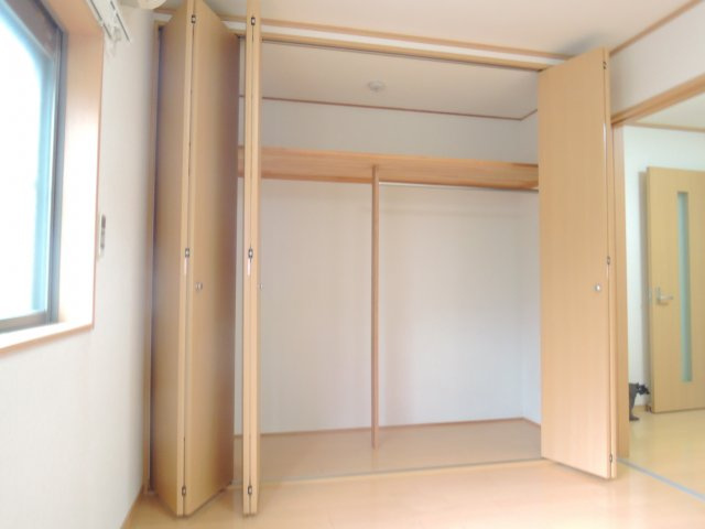 高槻市南庄所町のアパートの収納