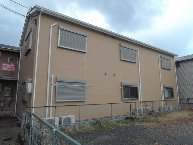 高槻市南庄所町のアパートの外観