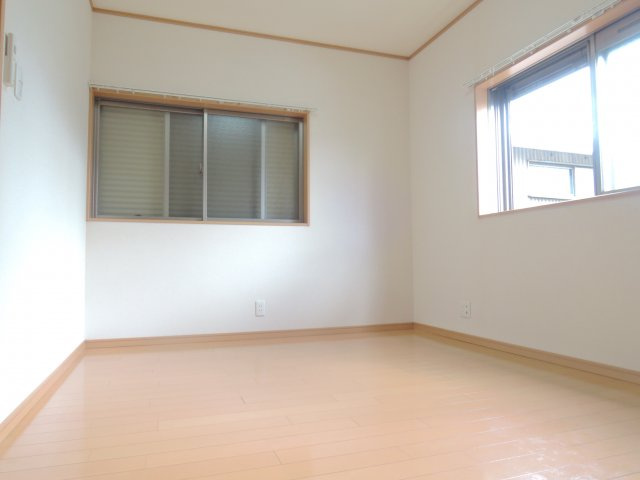 高槻市南庄所町のアパートの寝室