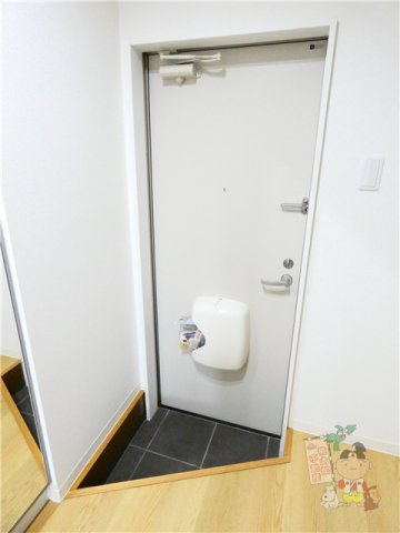 Ｃｒｅｓｔ(クレスト)の玄関