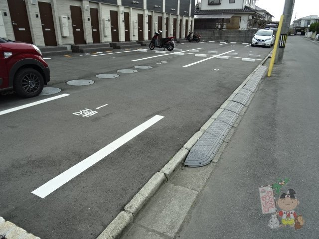 Ｃｒｅｓｔ(クレスト)の駐車場