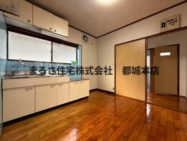 植村貸家の収納