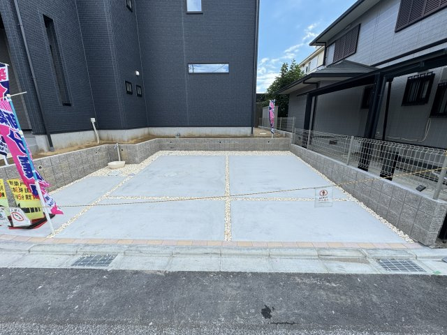 柏市豊四季新築戸建【柏第二小学校：3分】の駐車場|駐車スペース・並列２台駐車可