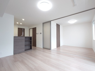 【居間・リビング】 | プランドール　イサコ | ゆったり過ごせるリビングです