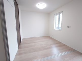 【洋室】 | プランドール　イサコ | 個人の部屋や寝室として使える洋室です