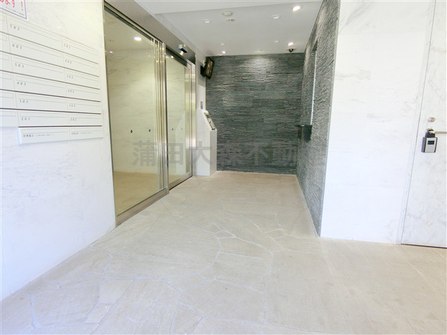 ヴァレッシア蒲田シティのエントランス