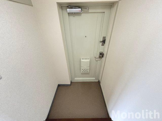 泉北桃山台１丁16号棟の玄関