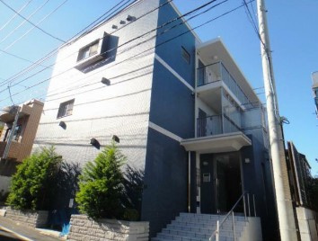 【外観】 | クアトロＮ | 鉄筋コンクリート造のがっちりとした建物。