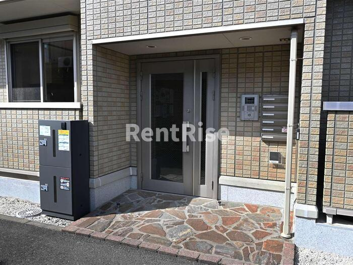 サニーホームズの玄関