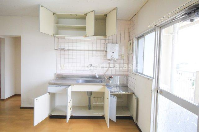 ユウネクスト小松のキッチン