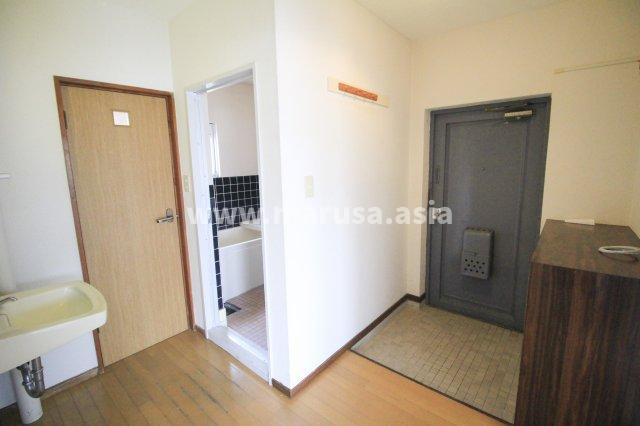 ユウネクスト小松の玄関