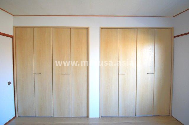 ユウネクスト小松の洋室