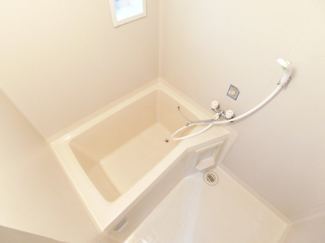 アーバンハイツⅡの浴室|同物件別部屋