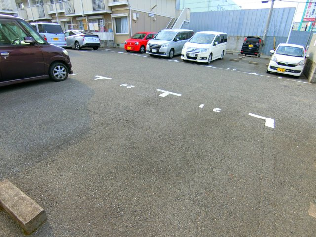 アーバンハイツⅡの駐車場