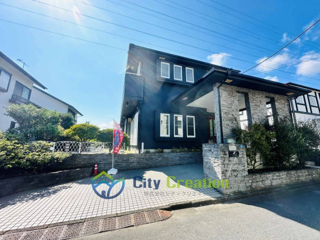 鎌倉市寺分　大型二世帯住宅の外観