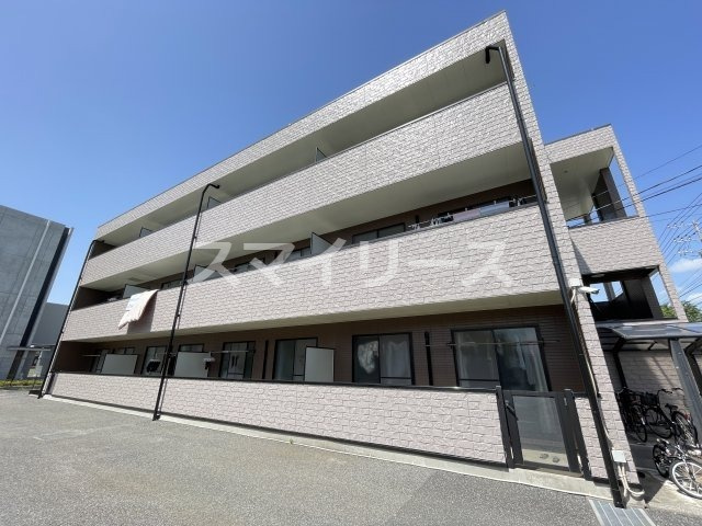 アンプルールフェール柏の外観