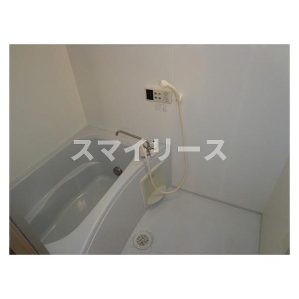 アンプルールフェール柏の浴室
