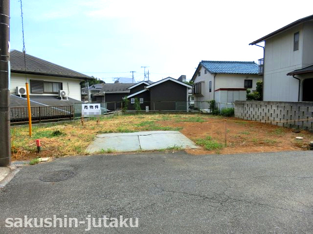 三山３丁目　売地の外観|三山３丁目　売地　建築条件なし　約51坪　更地　北西側４ｍ私道　間口約10ｍ