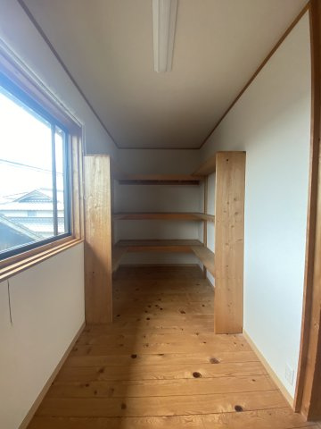 【収納】 | 菊池市片角 | ☆収納力の高い納戸☆季節物や使用頻度の低い物の収納にピッタリ♪