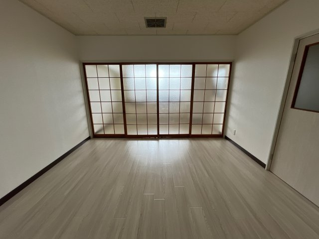 コンフォート　ヴィアーノの居間・リビング