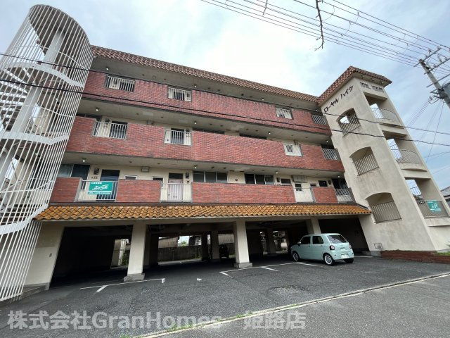 コンフォート　ヴィアーノの外観