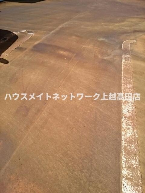 グラン・ルピナスの駐車場|駐車場