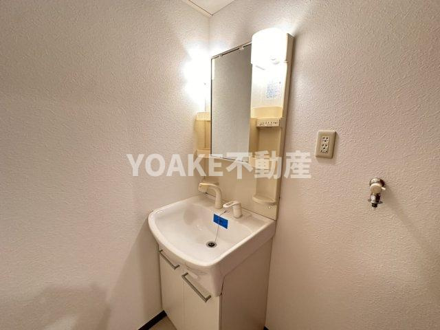 海老名市柏ケ谷のアパートの洗面所