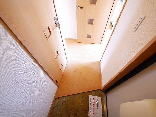 カクタス　フローラ(筒井町1652-1)の玄関