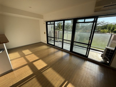 【居間・リビング】 | トーカンマンション新三田C棟