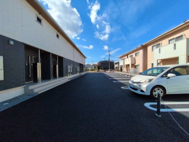 タウンさらⅡの駐車場