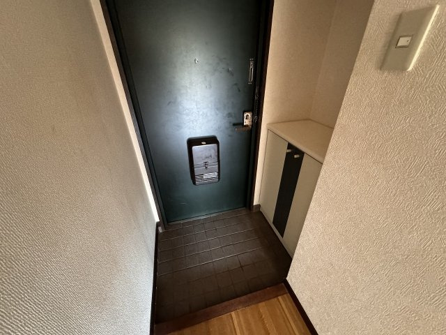 ホワイトパレス黄金の玄関