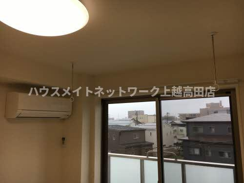 マストテラス上越春日野 Ｂの展望|室内物干し
